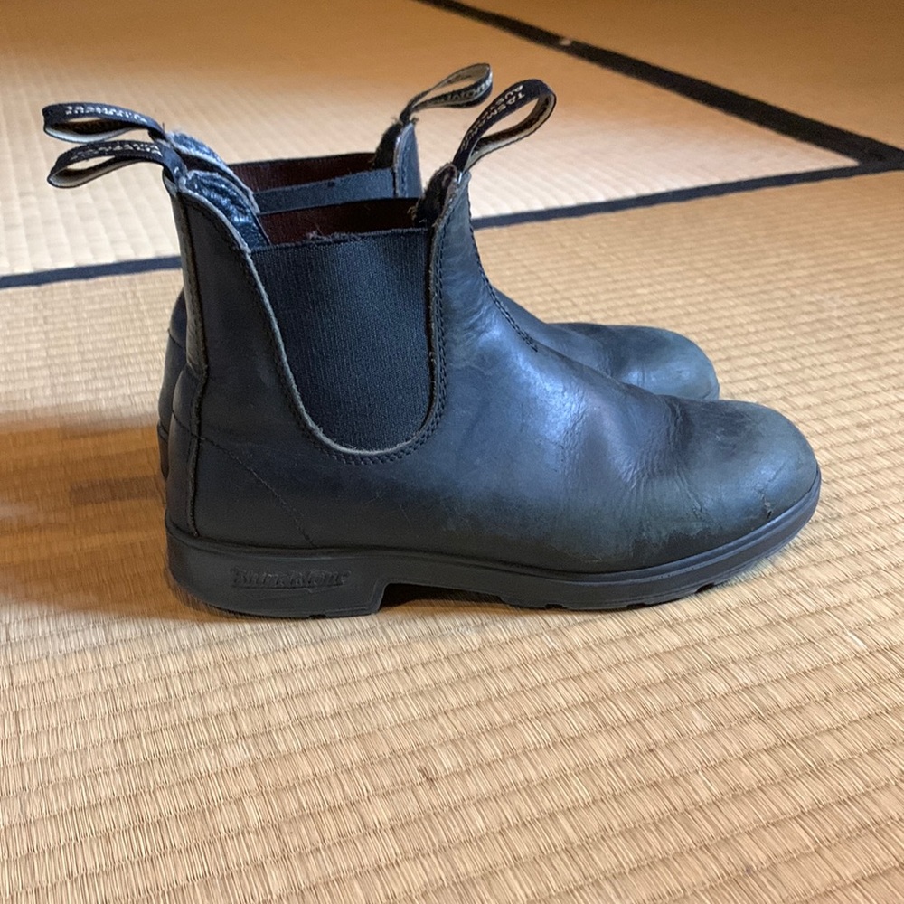 Blundstone black boots